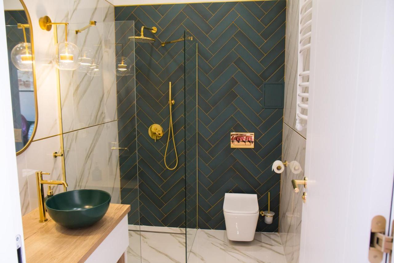 Emerald By Rentoom Apartament *